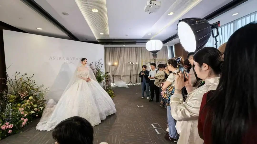 上海時(shí)裝周官方合作展會(huì)AW2025 BRIDAL MODA盛大開幕